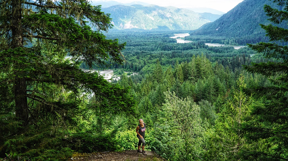PerfectDayToPlay - best hike near Squamish - view of the Squamish River Valley