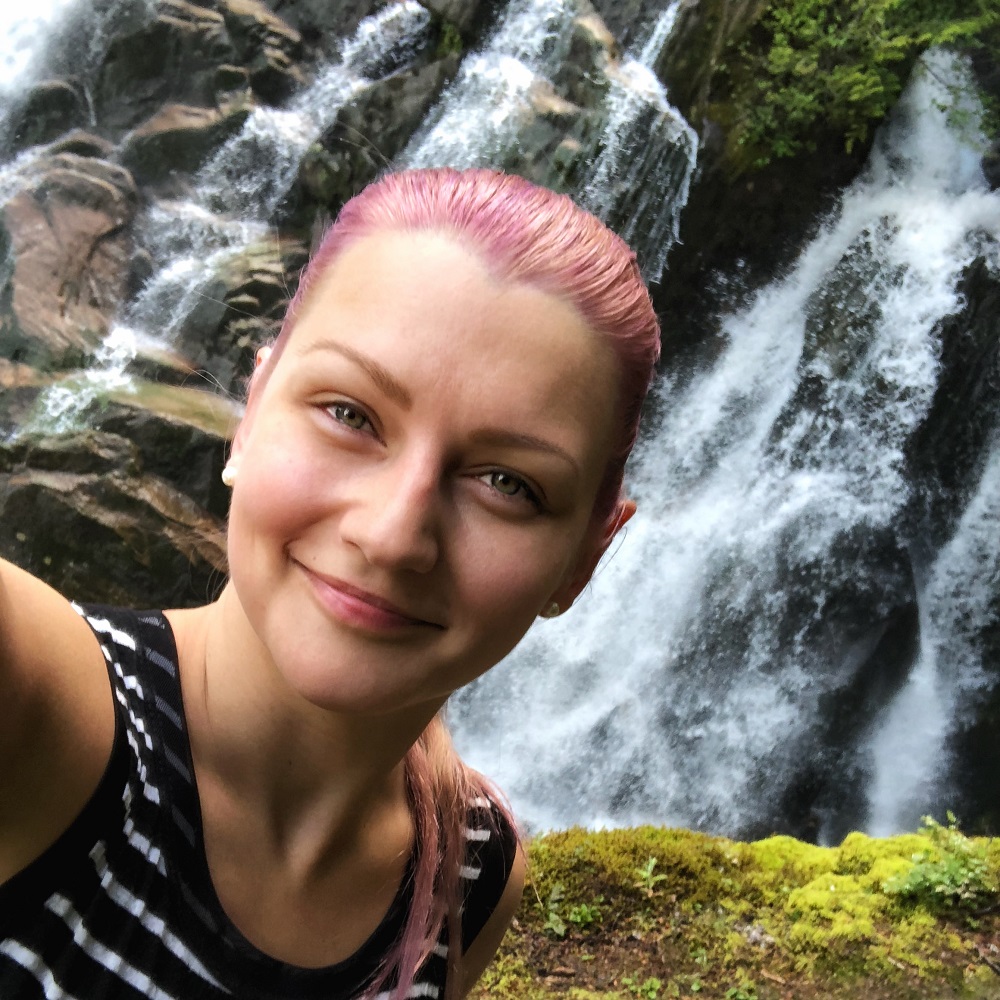 waterfalls selfie