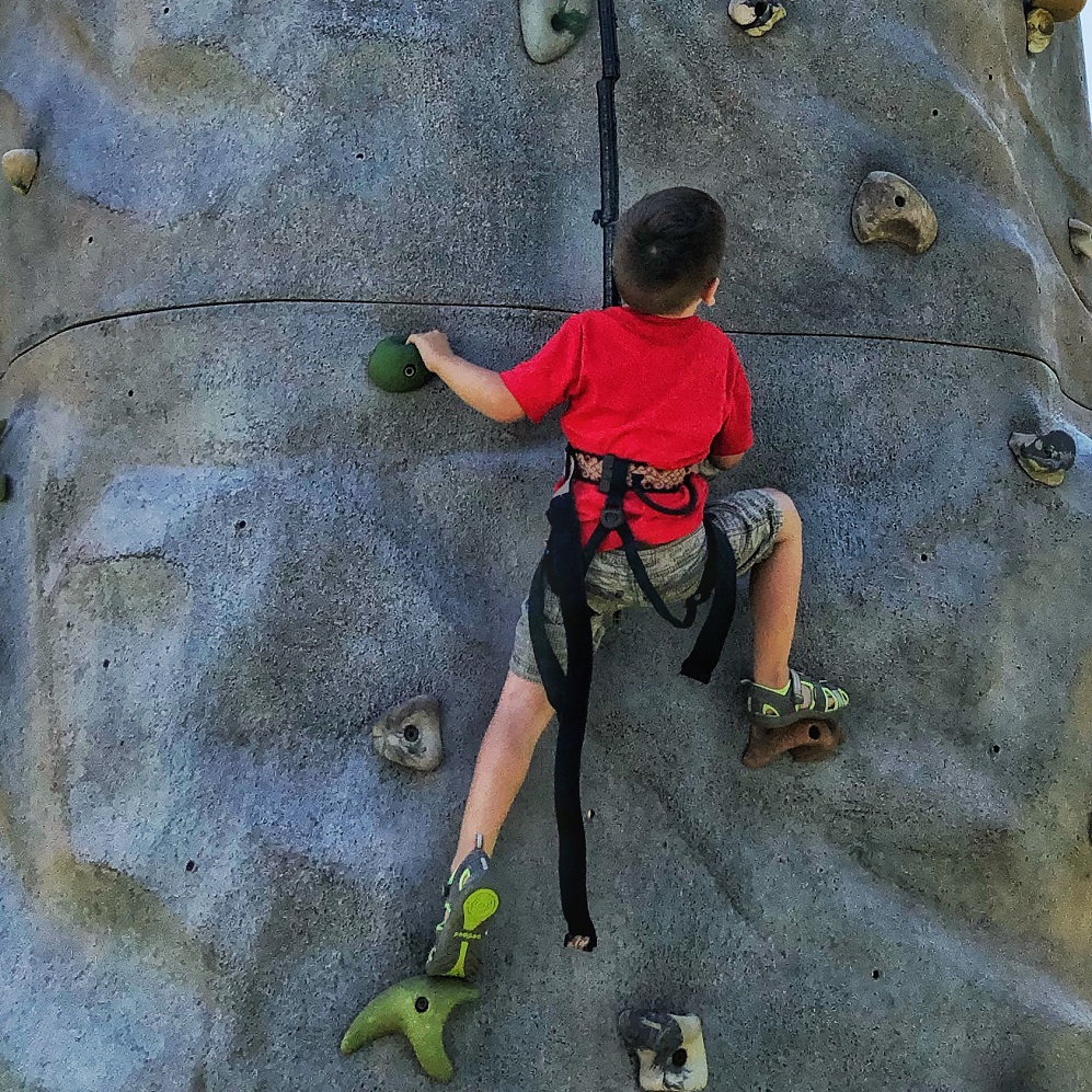 things to do with kids indoor activities - rock climbing