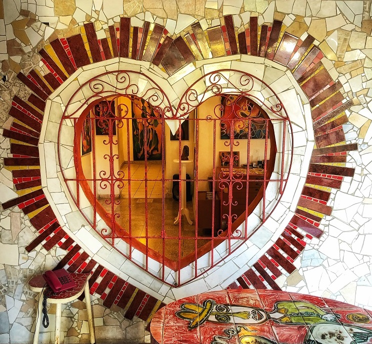 Heart-shaped window at the house of Jose Rodriguez Fuster in Fusterlandia Jaimanitas