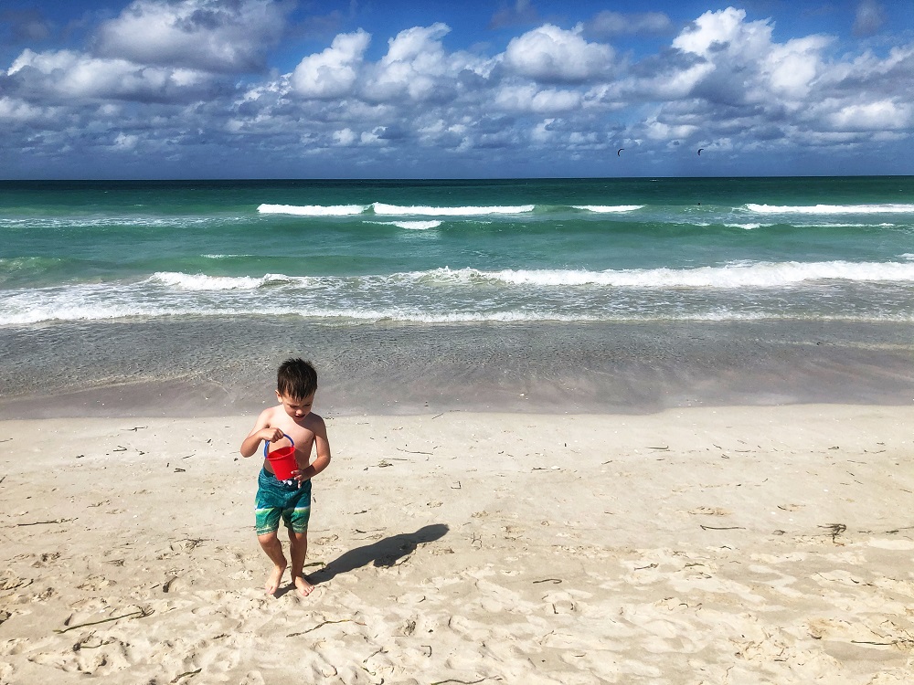 Varadero beach, sand and ocean. activities for kids.