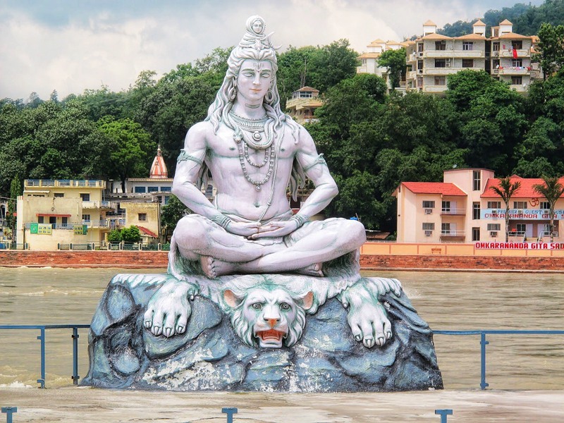 Rishikesh Shiva statue - spiritual place to visit in India