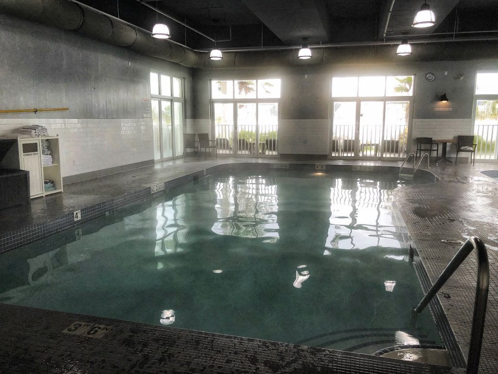 Where to stay in Sooke BC wit ha swimming pool?