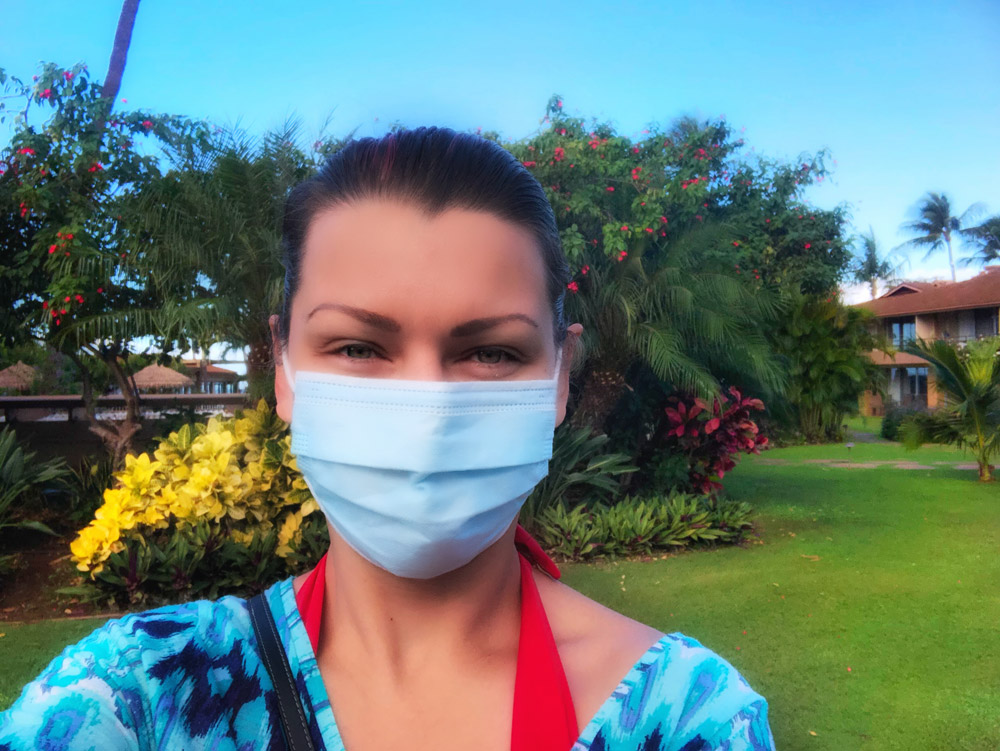 hawaii travel safety tips: masks are mandatory in resort areas