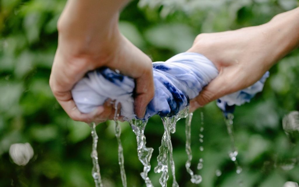 surviving extreme heat summer heatwave preparation safety cotton