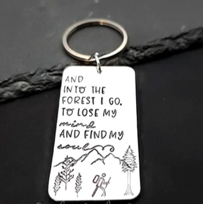 FOR HIM: outdoors nature gift ideas for men - jewellery - keychain mountains hiking